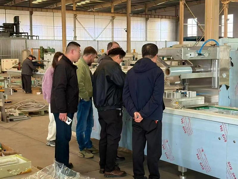 Công ty Songri Machinery đã ký hợp đồng cung cấp máy đóng gói chân không bằng màng co cho khách hàng Nga, góp phần thúc đẩy việc mở rộng sản xuất ra thị trường quốc tế